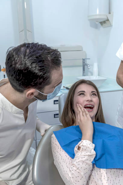 Best Broken Tooth Emergency  in Bloomingdale, FL